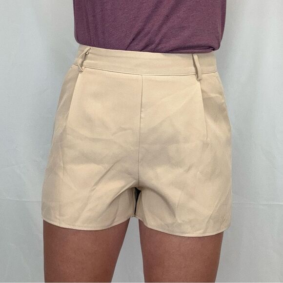 Missguided Women's Tailored Basic Shorts 6 Beige Tan Light Brown High Rise Pleat - Picture 1 of 12